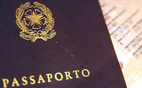 Copertina del passaporto italiano